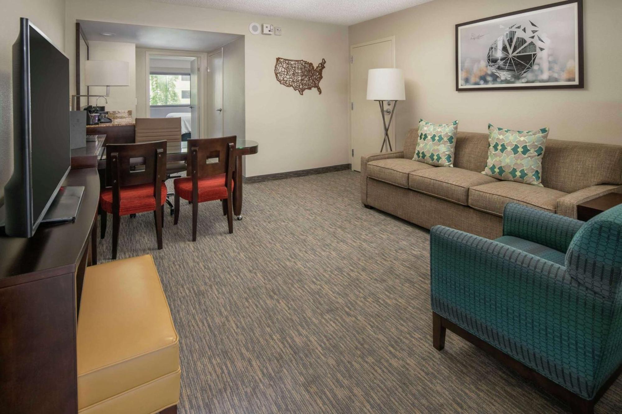 Embassy Suites By Hilton Seattle - Tacoma International Airport Tukwila Exterior foto
